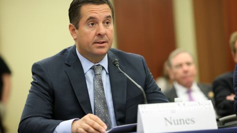 Devin Nunes deja su cargo para dirigir la empresa mediática de Trump.