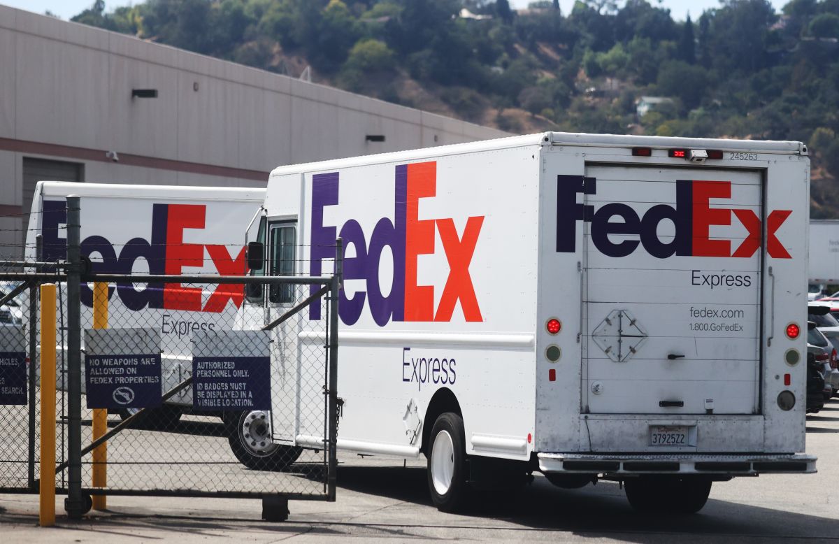 Alabama Authorities Investigate Discovery of Hundreds of FedEx Packages