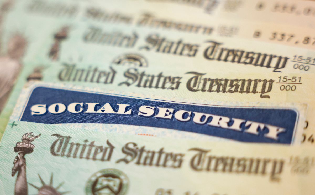 Arrival schedule of Social Security checks with a rise of 5.9% due to COLA adjustment