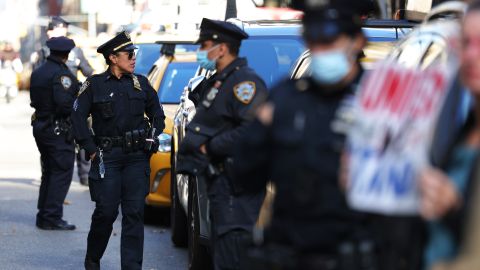 Luego de un año que sigue en alza el crimen en NYC, no hay indicios en la legislatura de revisión de esta reforma.