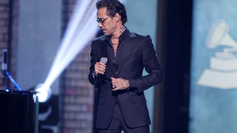 Marc Anthony preocupa a sus fans por su apariencia y gestos extraños