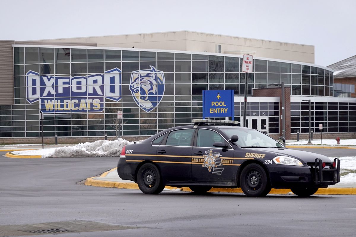 La policía de Michigan informó que está investigando el incidente ocurrido con el profesor.