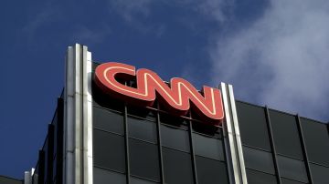 CNN despide a productor "pedófilo" acusado de contactar a niñas por internet para sexo