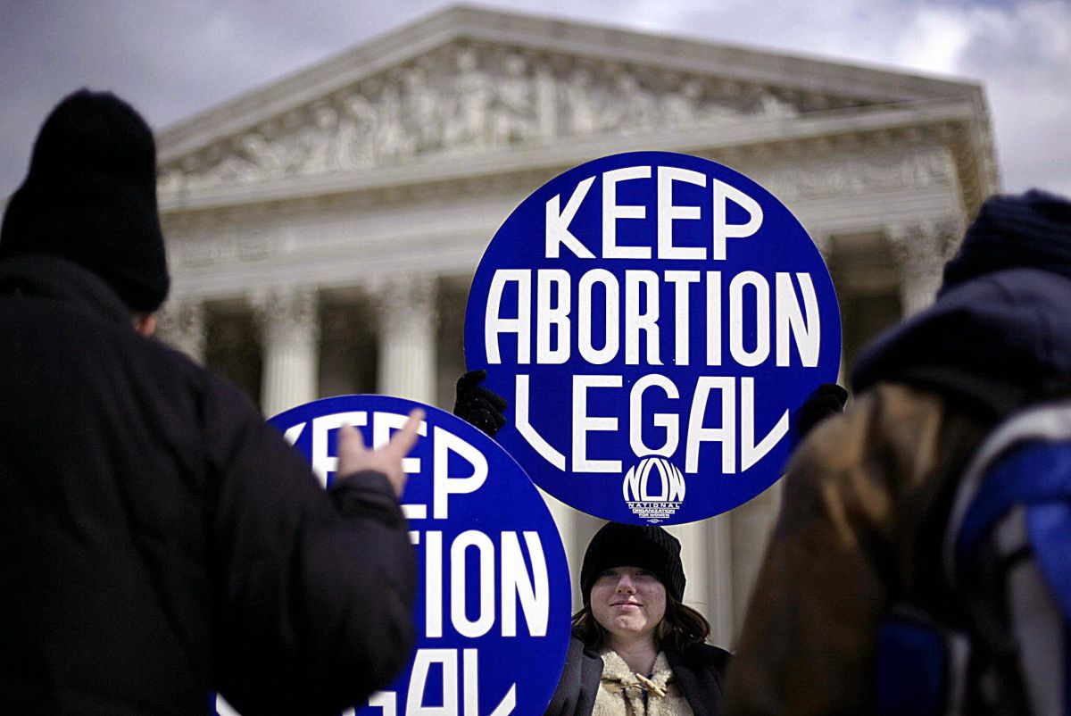 Mayoría conservadora en Tribunal Supremo de EE.UU. se inclina a imponer nuevos límites al derecho al aborto