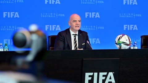 Gianni Infantino explicó la intención de hacer un Mundial bienal