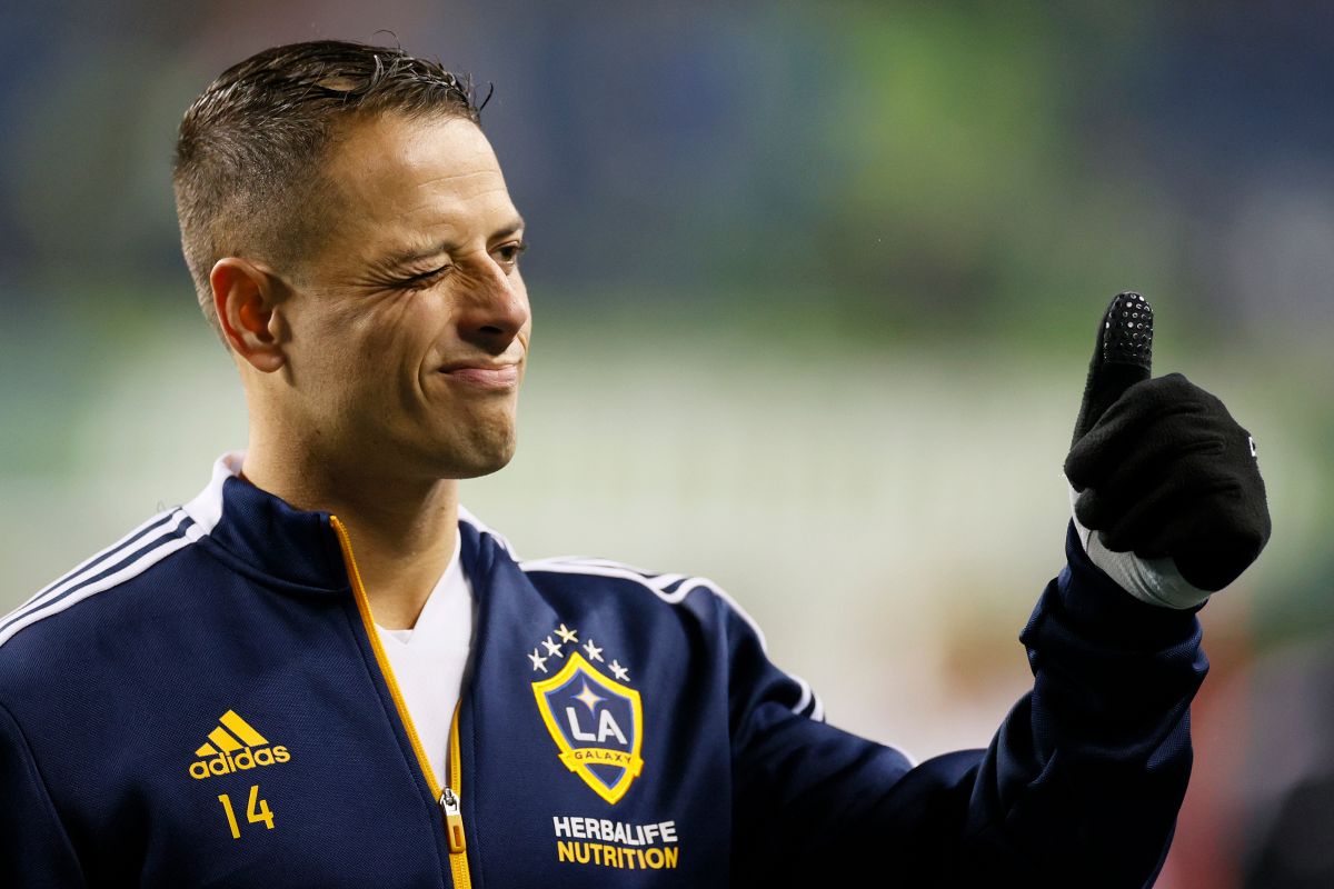 VIDEO: Javier ‘Chicharito’ Hernández and LA Galaxy surprised their fans on Christmas Eve