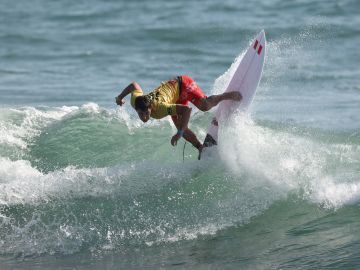 Lucca Mesinas hizo historia en el surf masculino