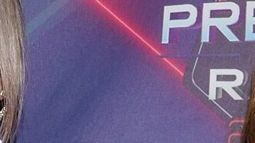 Mayeli Alonso sale a celebrar con amigas.