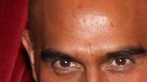 Héctor Suárez Gomís junto a su madre Josefina "Pepita" Gomís.