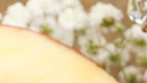 Consumir en ayuno una cucharada de aceite de oliva extra virgen y el jugo de un limón fresco, es el mejor aliado para fortalecer al sistema inmune y proteger al organismo de enfermedades.