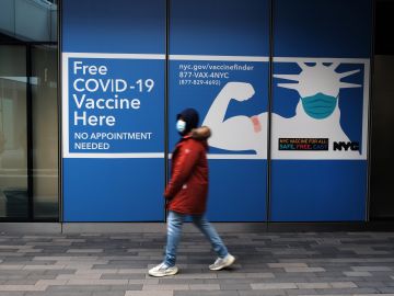 Las autoridades redoblan los esfuerzos para vacunar cada vez a más neoyorquinos.