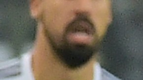 Vidal y Dybala entre los peores futbolistas del año