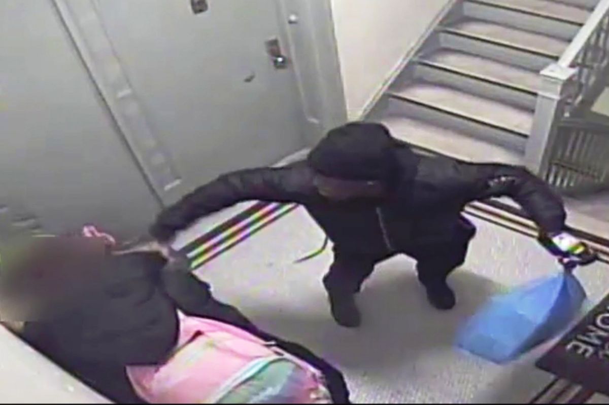 Momento del violento ataque.