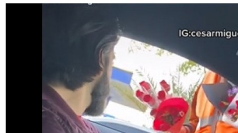 joven compra todas las rosas a anciano tiktok (1)