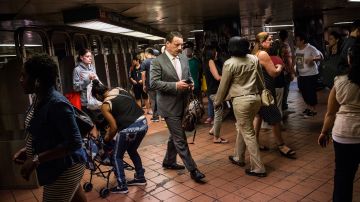 Apuñalan a un hombre dentro de una estación del metro de Nueva York