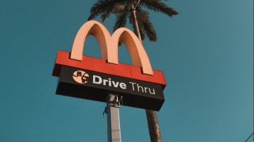 Pelea McDonalds drive-thru