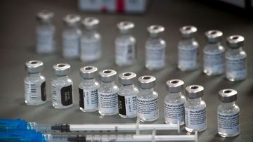 Pfizer dice que su vacuna de refuerzo protege contra la variante Ómicron de COVID
