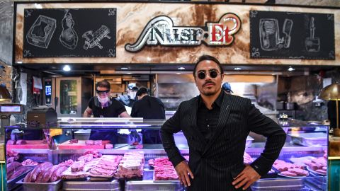 salt-bae-peta