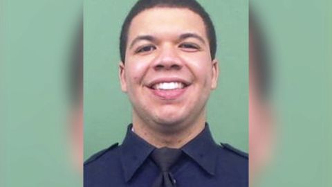 El oficial Jason Rivera apenas tenía 22 años.