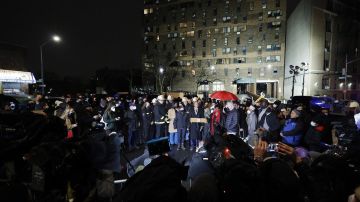 Inmigrantes entre los más afectados por incendio en El Bronx donde murieron 19 personas