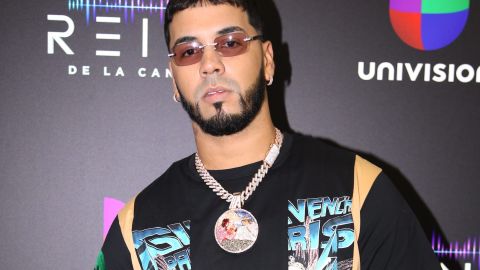 Anuel dice que la nueva tendencia es odiarlo: "Ya no voy a roncar por un tiempo"