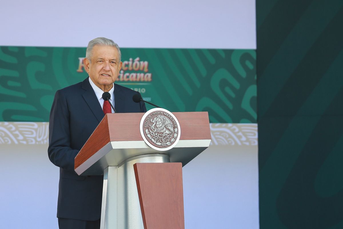 VIDEO: AMLO denies taking the covid test after meeting with the infected minister