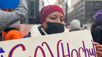 La madre mexicana Alberta Vivaldo reconoce que como mujer le ha tocado más duro en la pandemia y ha sido difícil recuperar su vida laboral