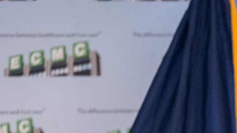 Los nuevos casos de COVID-19 se reducen en más del 50% en Nueva York en una semana