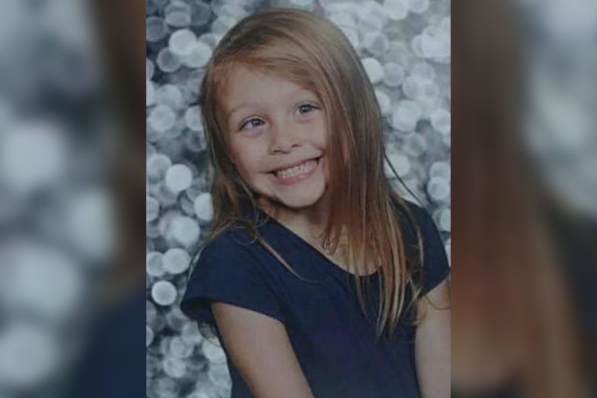 Padre de una niña de 7 años desaparecida fue arrestado en relación con su desaparición.