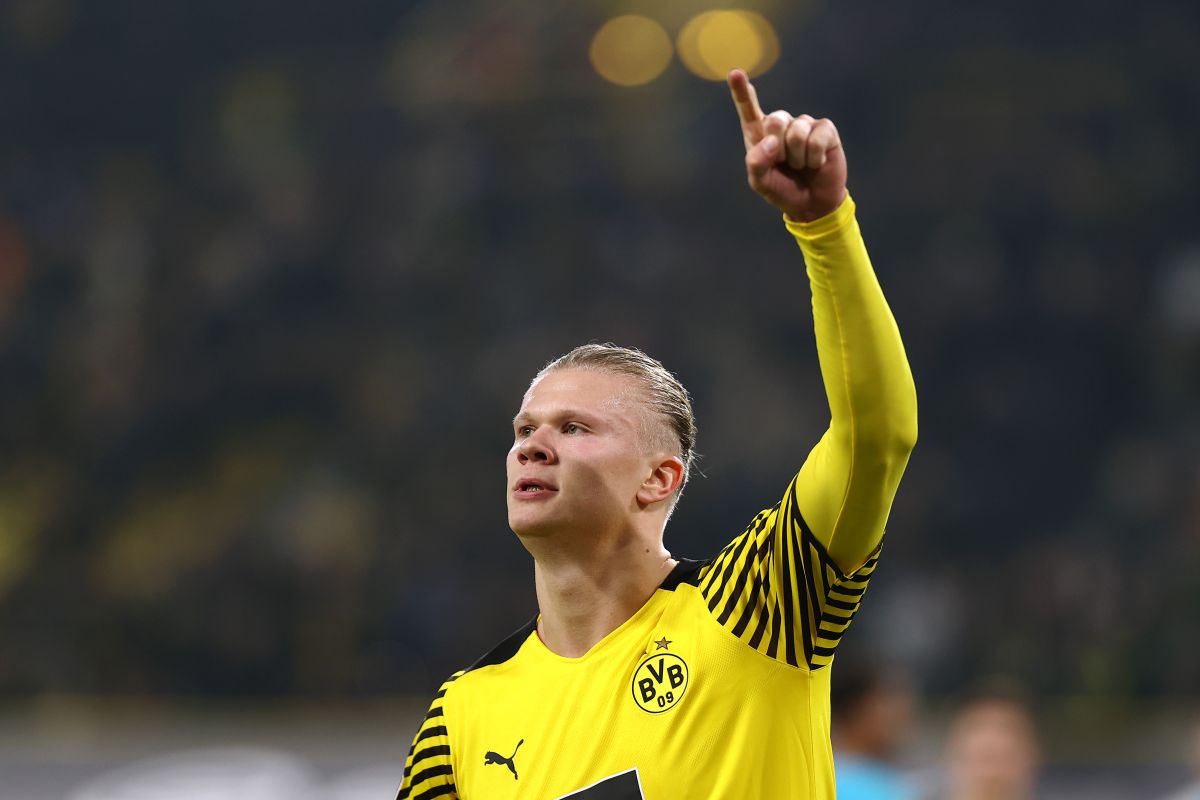 Erling Haaland pointed out that the Borussia Dortmund high command is pressuring him to decide what he will do with his future.