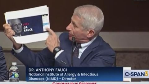 El Dr. Fauci acusó al senador Rand Paul de atacarlo y, al mismo tiempo, pedir donaciones para su campaña.