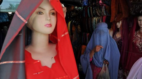 Las vitrinas con maniquíes femeninos en Herat, Afganistán, lucirán sin cabeza.