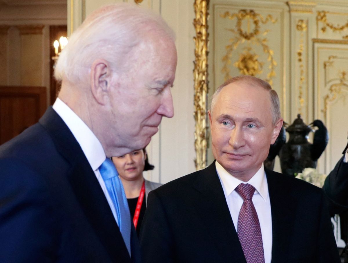 Los gobiernos del presidente Joe Biden y el mandatario Vladimir Putin mantienen el diálogo sobre Ucrania.