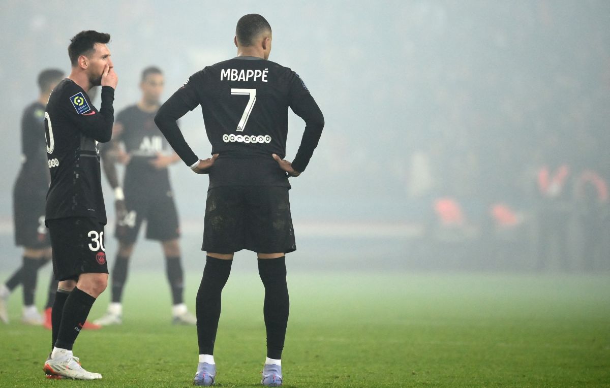 Messi y Mbappé en el encuentro ante Nantes por la Ligue 1.
