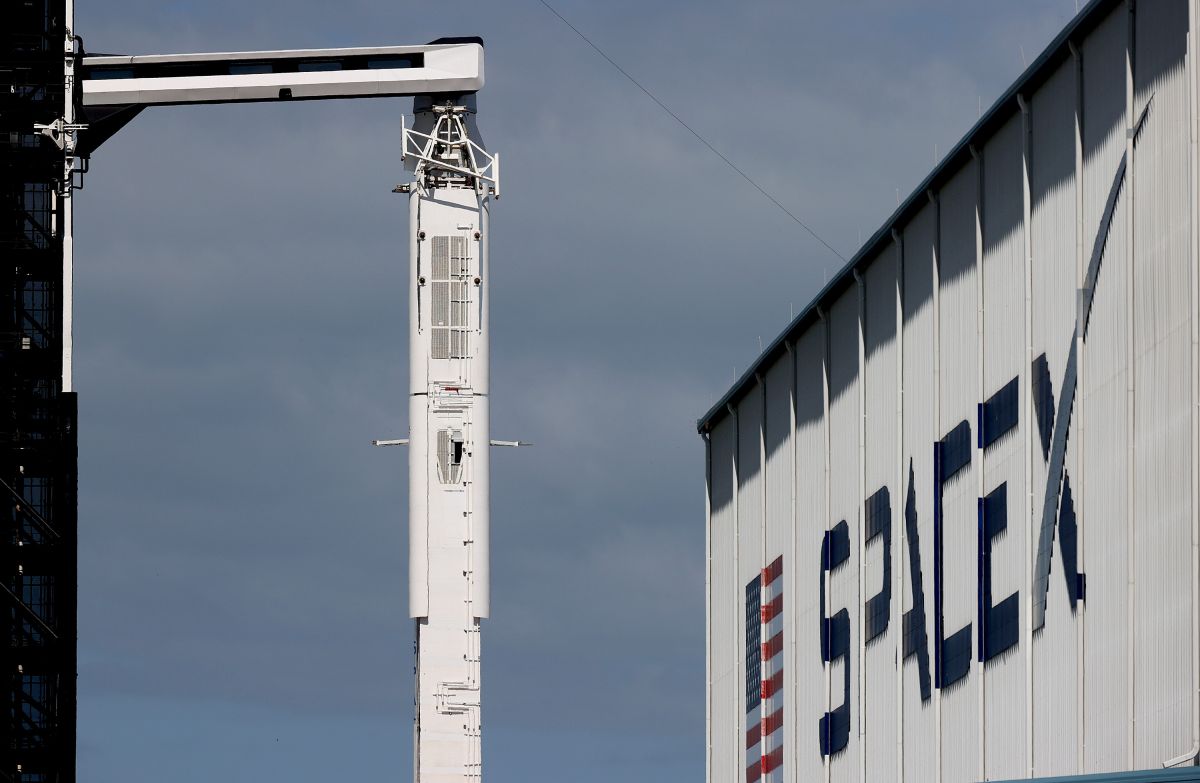The Falcon 9 rocket would lift off with a Cosmo-SkyMed Second Generation radar surveillance satellite.