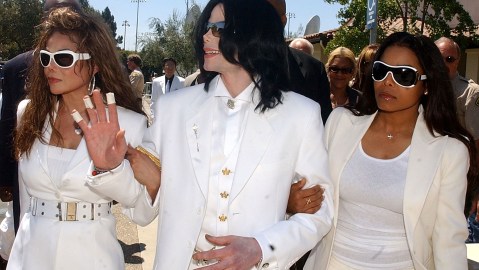 Michael Jackson con sus hermanas LaToya Jackson y Janet Jackson.