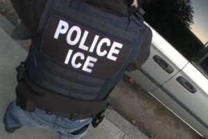 Estadounidense latino detenido por ICE demanda a autoridades que ayudaron a su arresto para deportación