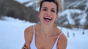 Cristy Bernal, esposa de Alan Tacher, derrite la nieve posando en bikini