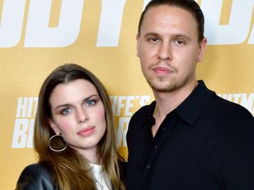 Julia Fox y Peter Artemiev.