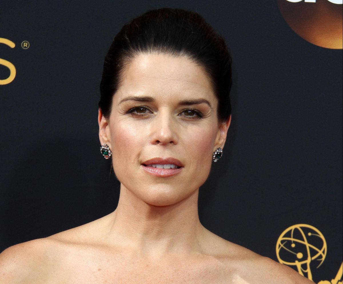 Neve Campbell.