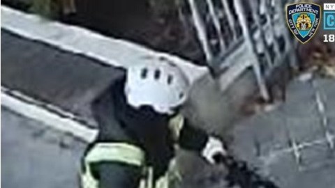 Un sujeto se hizo pasar por repartidor de comida e ingresó a un edificio a cometer un homicidio.