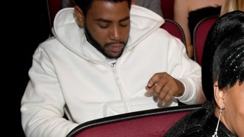 El hijo de la actriz Regina King, Ian Alexander Jr., murió a los 26 años a causa de un suicidio.