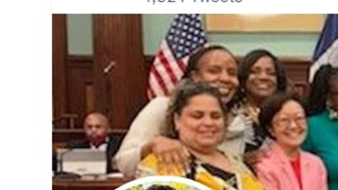 Cuenta en Twitter de Adrienne Adams.