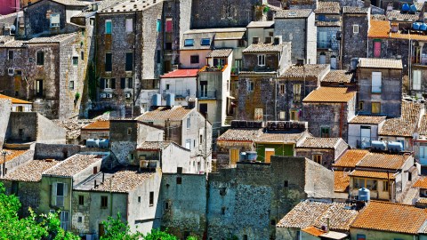 Compra casa un euro Italia costo restauración
