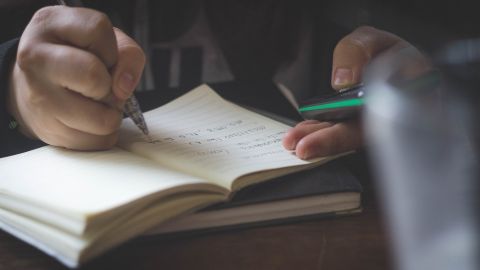 El joven actualmente estudia en la escuela preparatoria Skyline, en Mesa, de la cual se graduará el próximo mes de mayo.