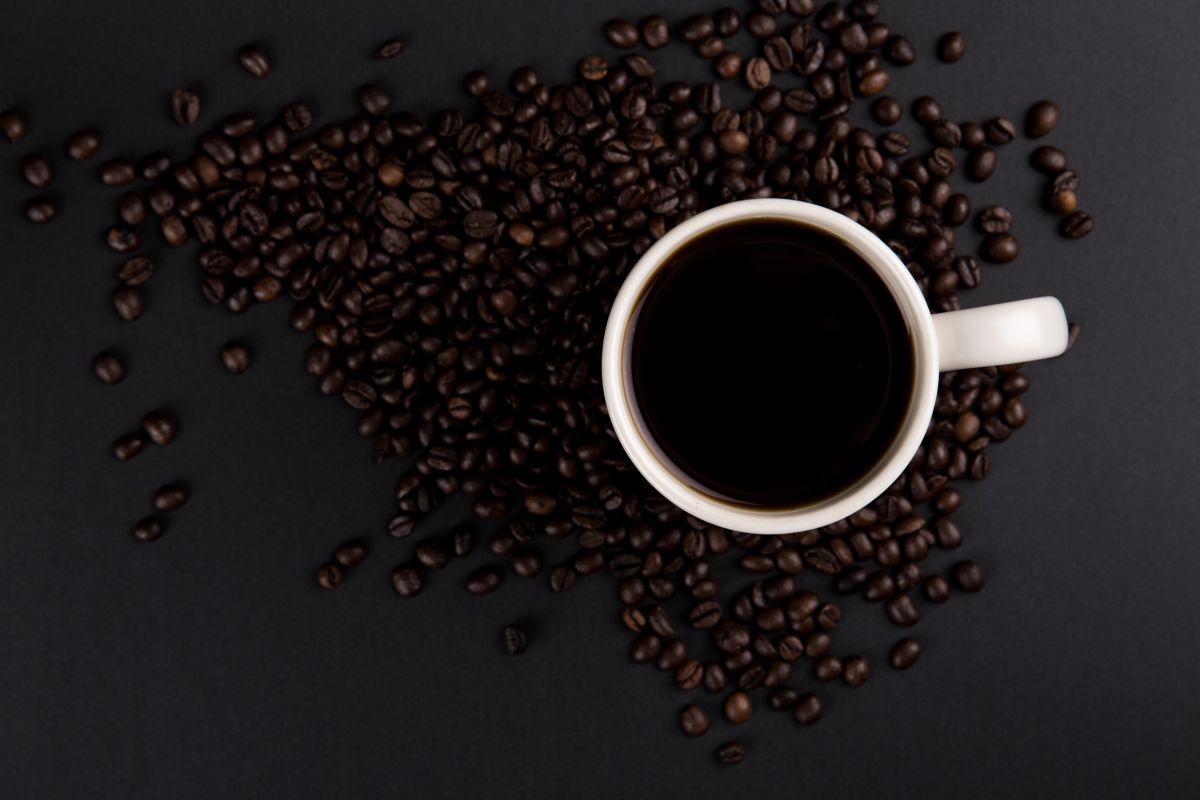El consumo de café se asoció con una disminución de alrededor del 10 % en el riesgo de COVID-19, según investigación.