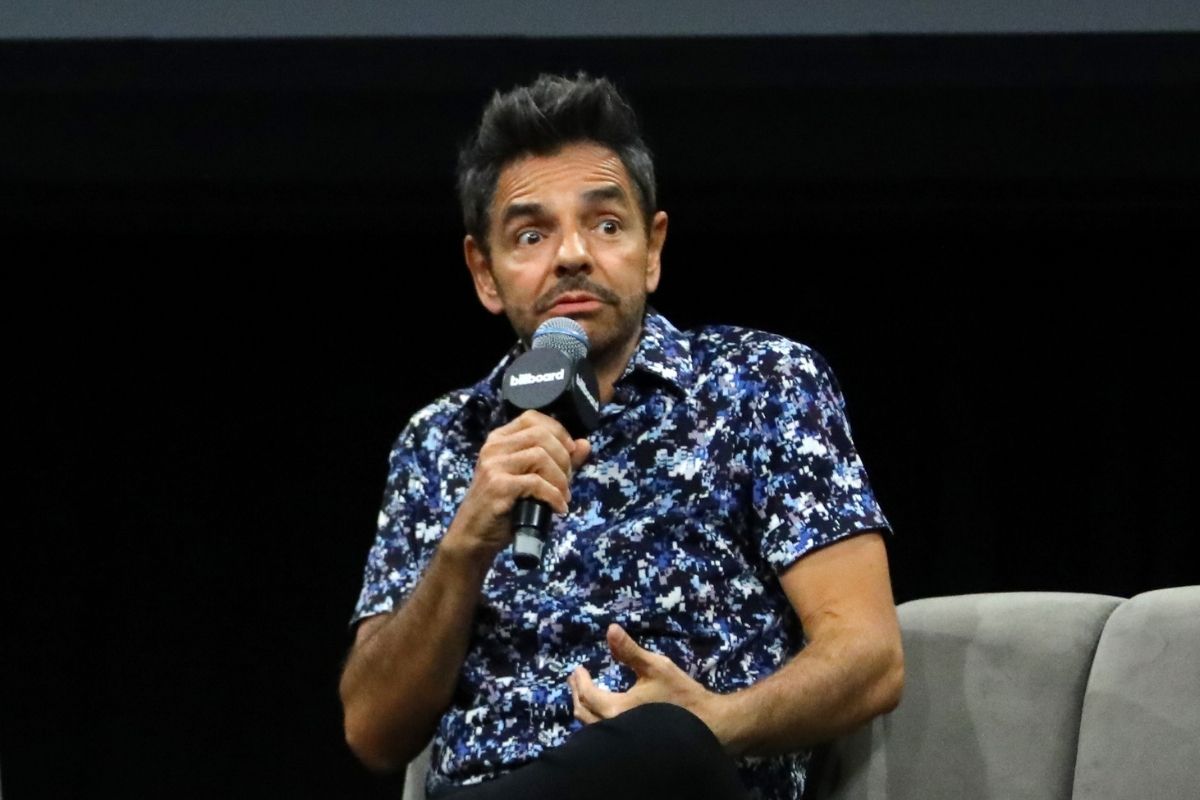 Eugenio Derbez undressed to pay a bet, which went to majors and ended up in jail