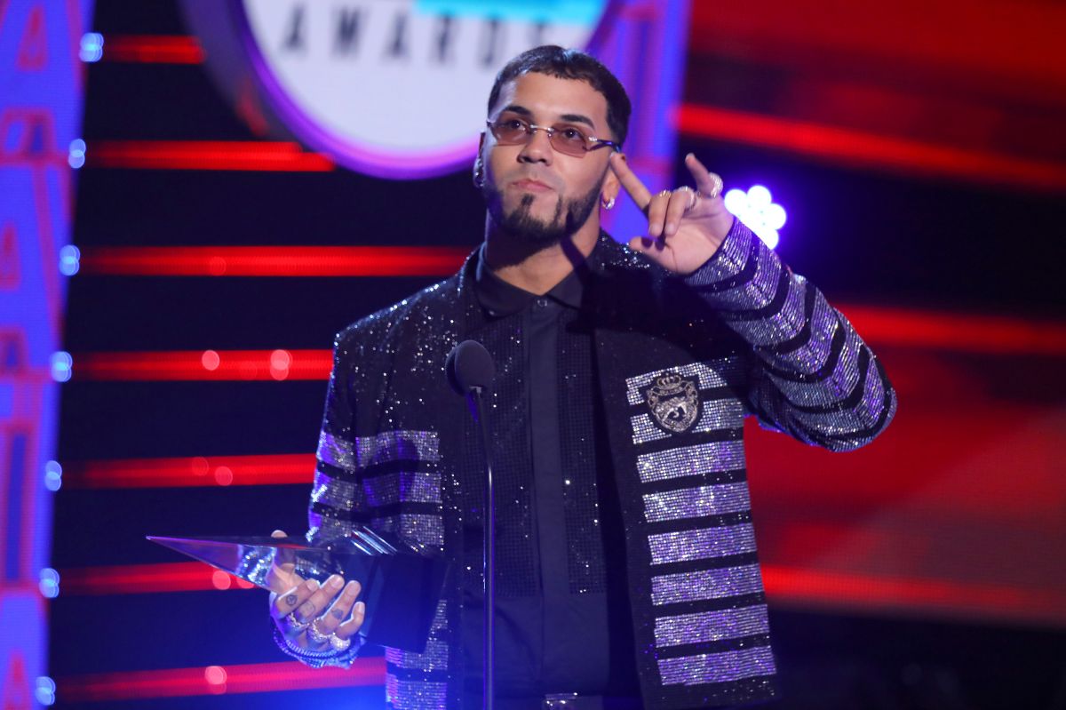 Sister of Anuel AA defends the singer after accusations of being a bad father