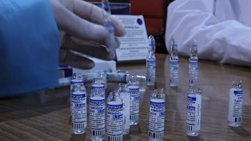 Comercializador de vacuna anticovid Sputnik V condena sanciones en su contra.