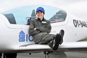 Adolescente de 16 años pretende convertirse en el hombre más joven en dar la vuelta al mundo solo en una avioneta